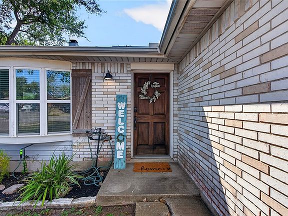 4th image of 3730 N Creek Cir