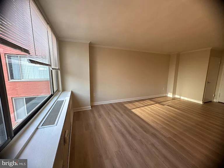 1111 Arlington Blvd #923 — Photo 19