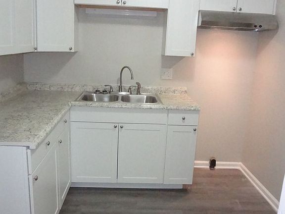 3rd image of 4007 Stella Ct