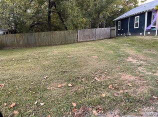 512 E Gandy St, Denison, TX 75021