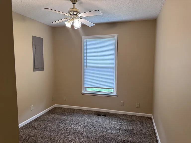 357 Erie Dr — Photo 11
