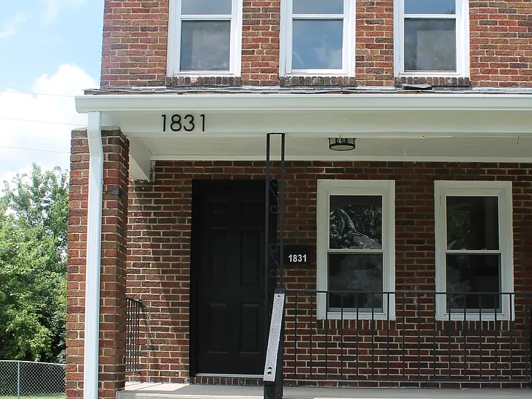 1831 S Champion Ave — Photo 2