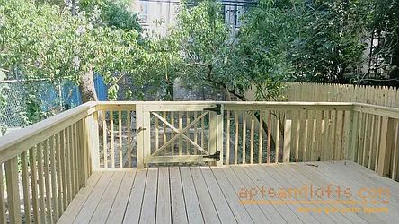 Rented by aptsandlofts.com