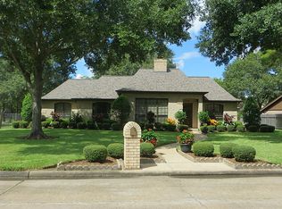 2646 Live Oak Dr, Rosenberg, TX 77471
