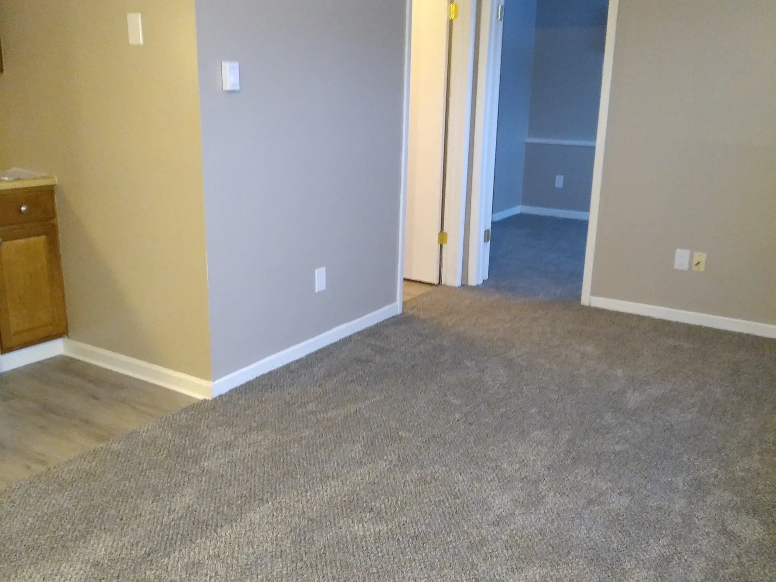 Robinson Apartments — Photo 3