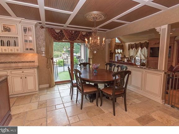4th image of 126 Lisette Dr