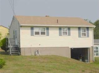 37 Spindrift Rd, Cranston, RI 02883