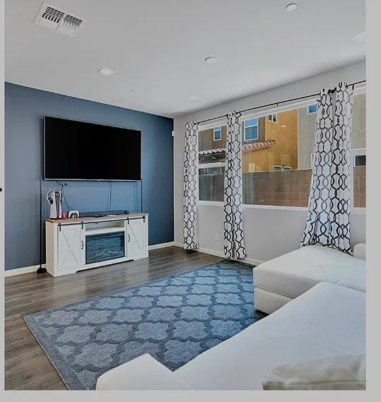 3 bed, 2.5 bath, 1398 sqft, $2,800 — Photo 1