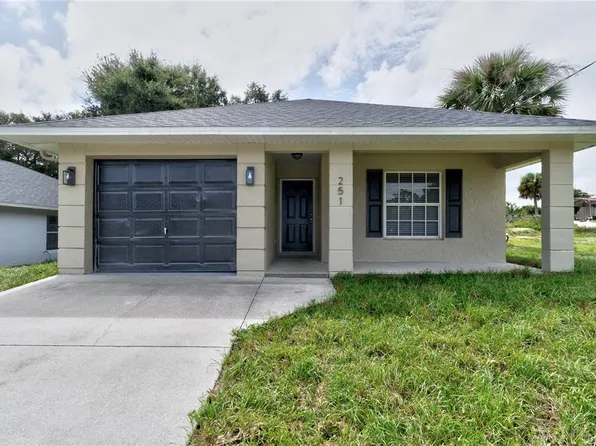 251 12th St SW, Vero Beach, FL 32962