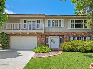 17481 Tramonto Dr, Pacific Palisades, CA 90272