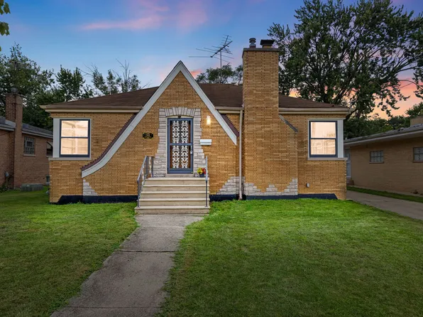 360 Streamside Dr, Harvey, IL 60426