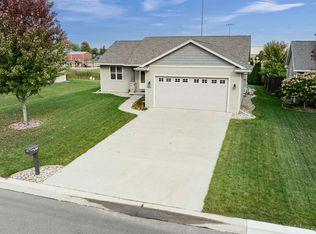 N9052 Spring Valley Rd, Menasha, WI 54952