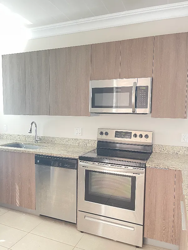 2 bed, 2.5 bath, 1200 sqft, $2,450 — Photo 2