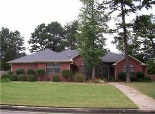 2306 W 7th St, Russellville, AR 72801