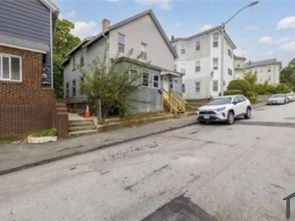 54 Esther St, Worcester, MA 01607