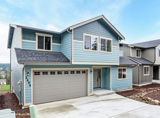 2494 W Echo Bay Dr, Bremerton, WA 98312