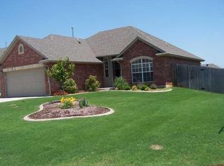 224 Stone Crk, Midwest City, OK 73130