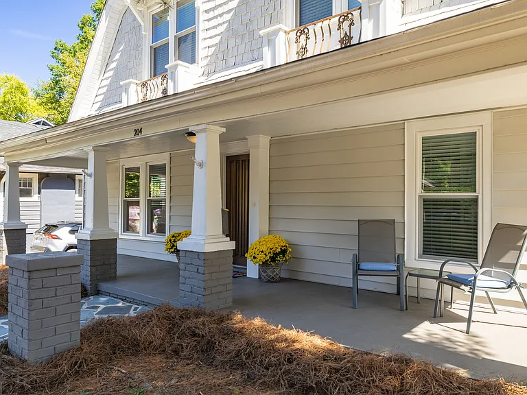 204 Wilson St — Photo 2