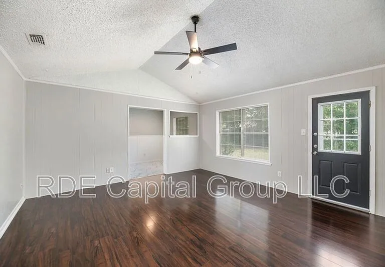 8013 Emerald Hills Way — Photo 7
