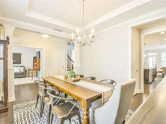 4th image of 733 Park Manor Dr SE