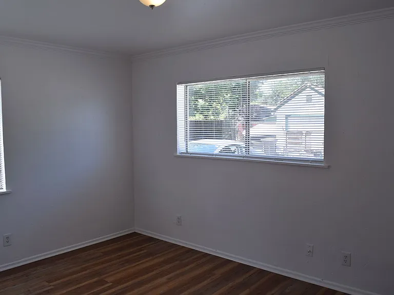 512 Clover St #A — Photo 10