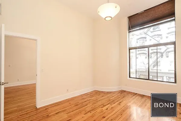 Rented by Bond New York | media 11