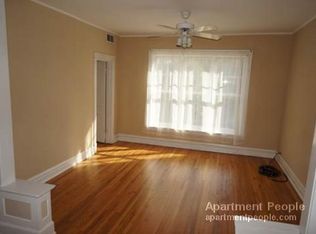 1922 W Irving Park Rd #2, Chicago, IL 60613