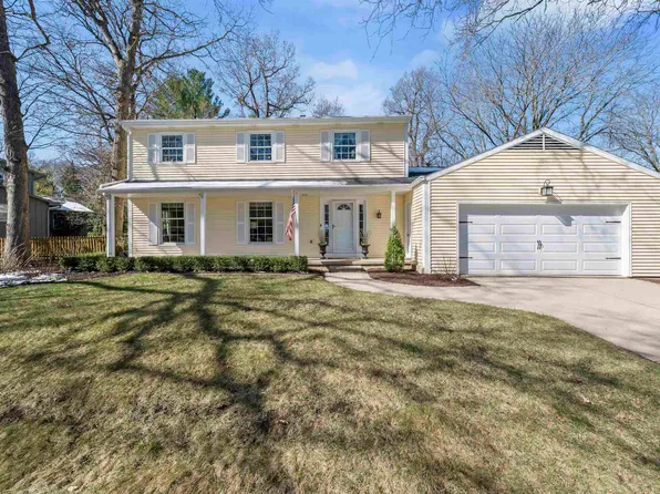418 Walnut Grove Dr, Madison, WI 53717