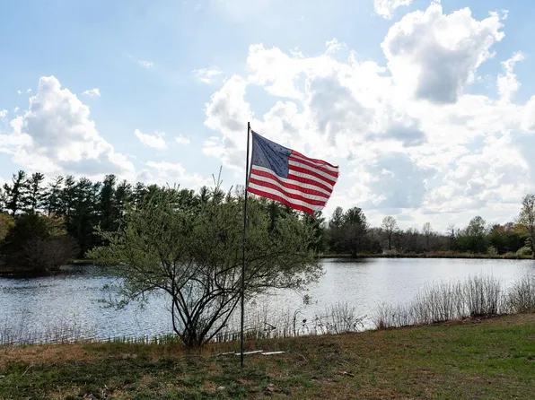 19 Crimora Mine Rd, Crimora, VA 24431