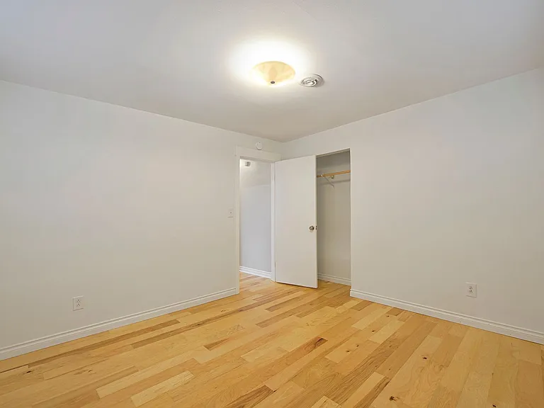 8431 S 117th St — Photo 12