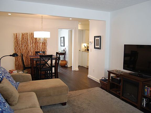 Living Room/Dining Room