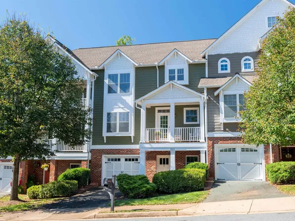 207 Brookwood Dr, Charlottesville, VA 22902