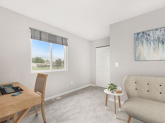 2nd image of 510 Emerald Glen Dr