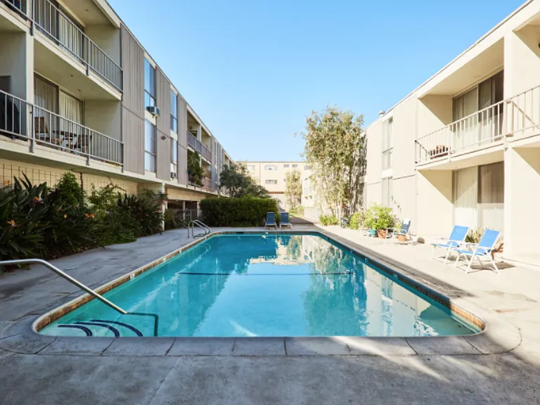 2643 Centinela Avenue — Photo 29
