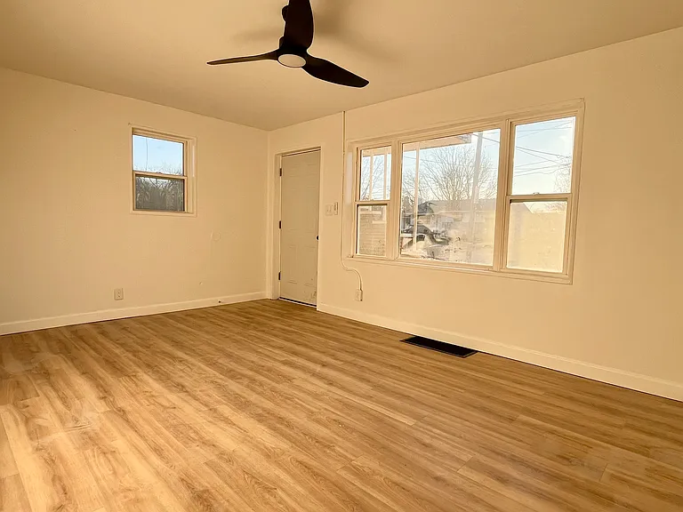 680 Woodbury Ave #680 — Photo 5