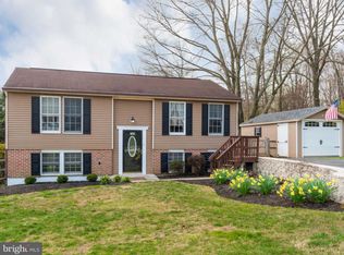 723 Suzanne Dr, Coatesville, PA 19320