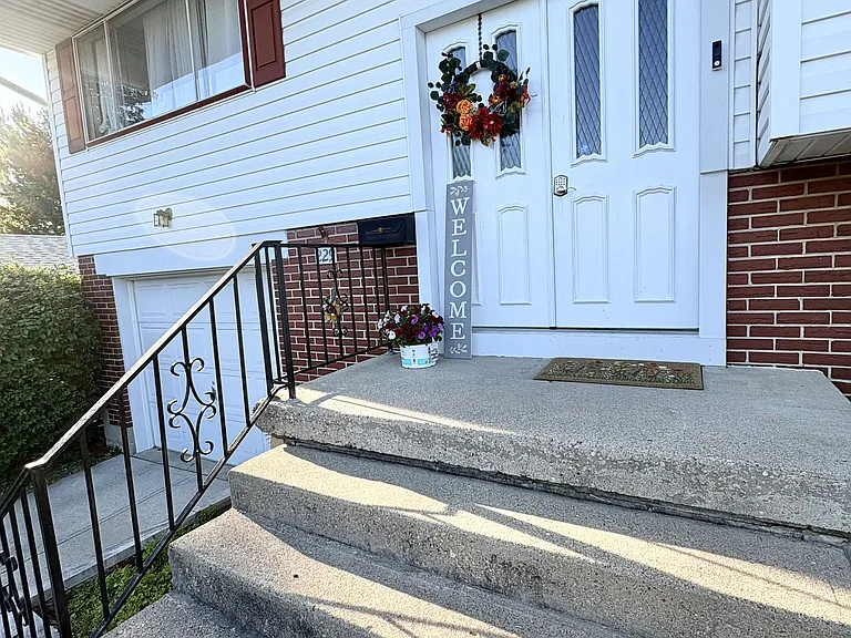 229 Blair Dr — Photo 4