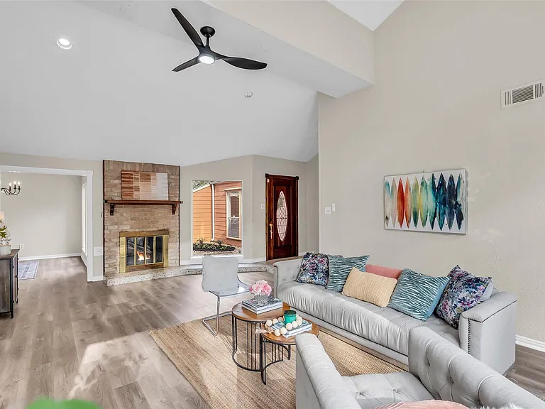 8206 Debbie Gay Dr — Photo 10