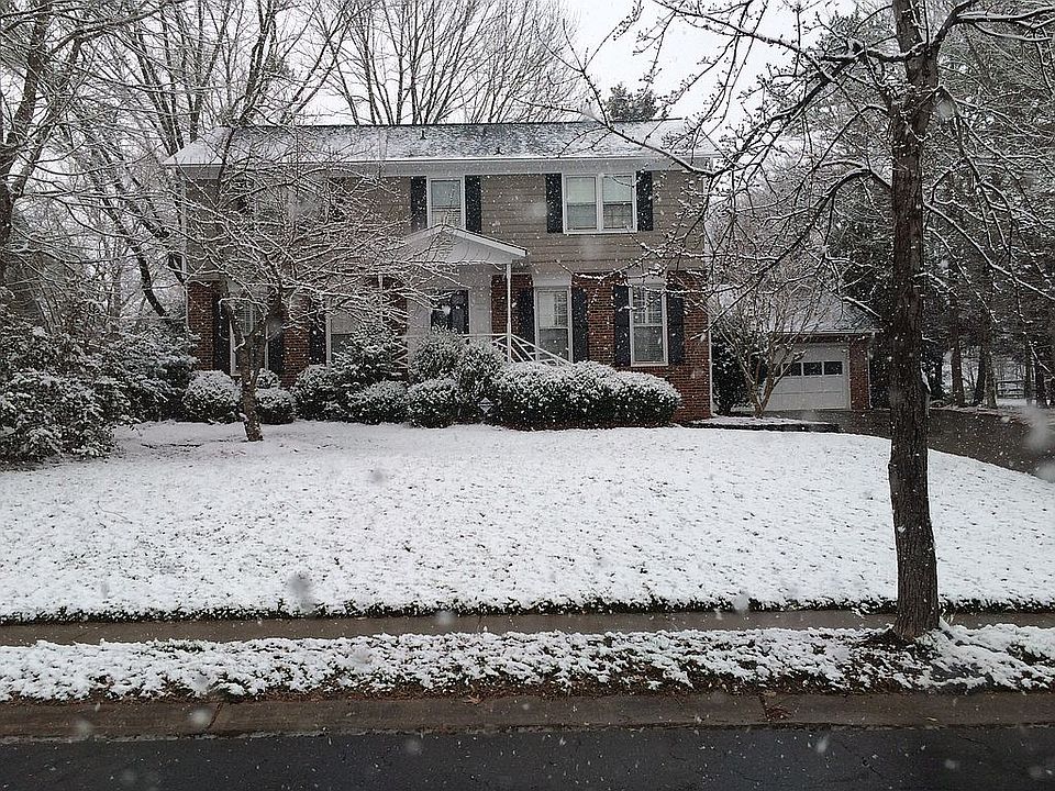 1st image of 2516 Fernbank Dr