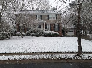 2516 Fernbank Dr, Charlotte, NC 28226