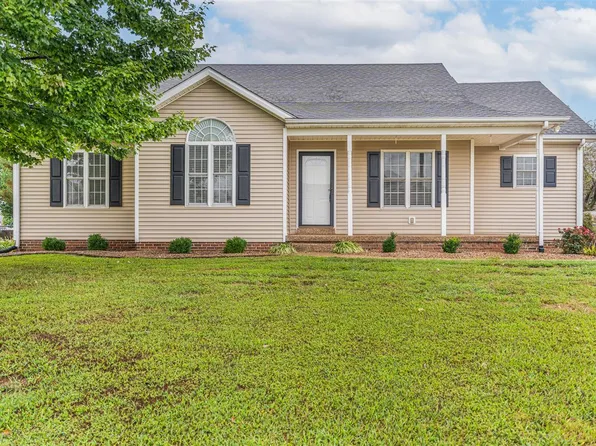 138 Kempton Ct, Bowling Green, KY 42104