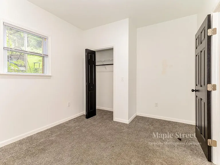 910 Main St — Photo 7