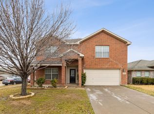 1216 Castle Springs Rd, Fort Worth, TX 76134