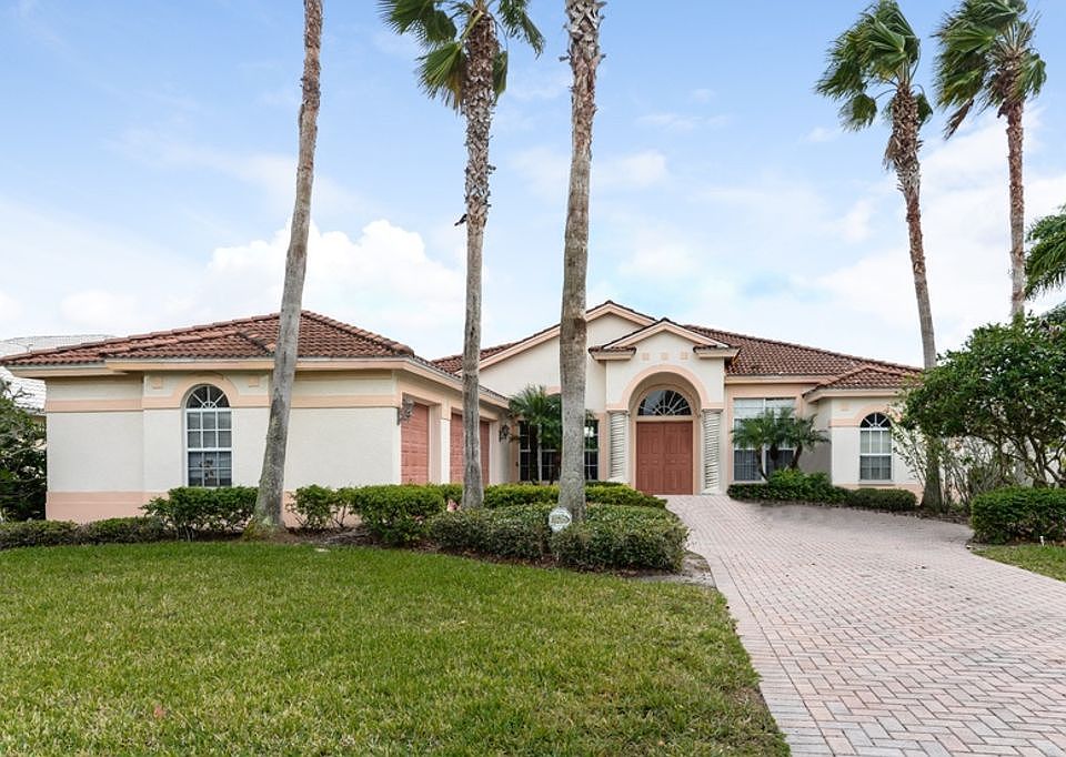 1st image of 10523 Bermuda Isle Dr