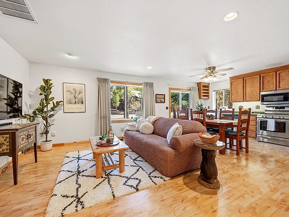 4th image of 14814 Hansel Ave