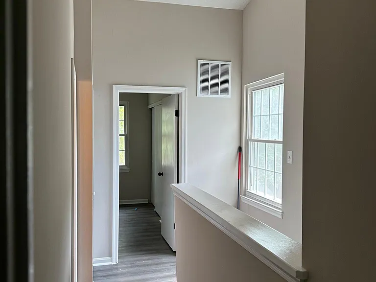 13511 Ambassador Dr — Photo 17
