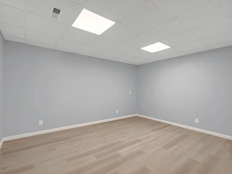 8870 Glen Ferry Dr — Photo 19