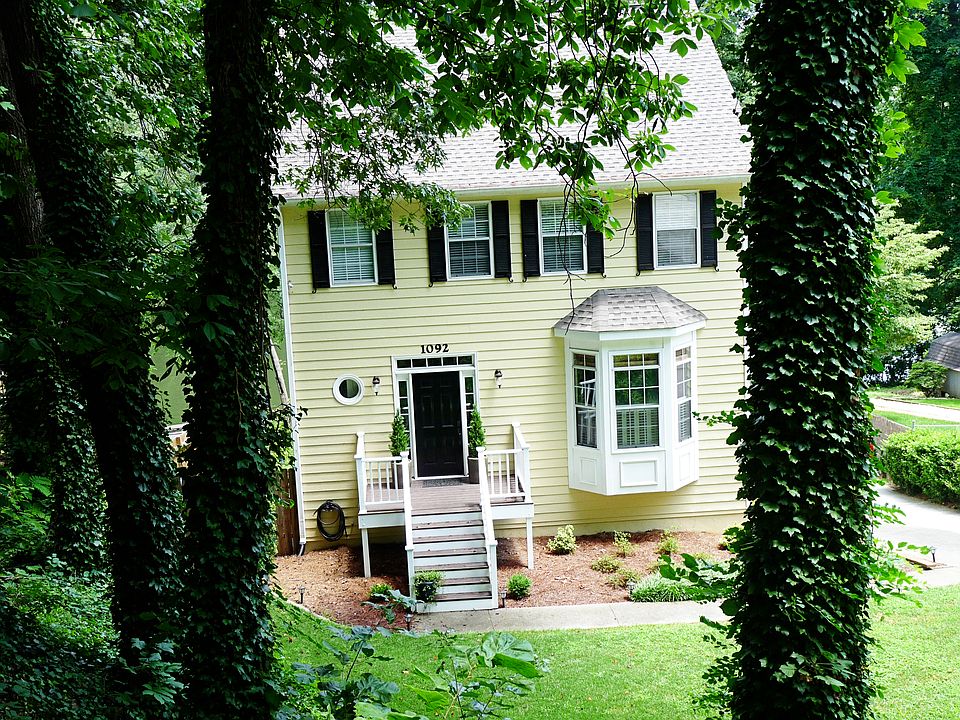1st image of 1099 Lake Dr