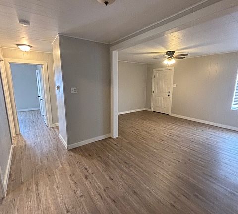 4th image of 813 Montrose St