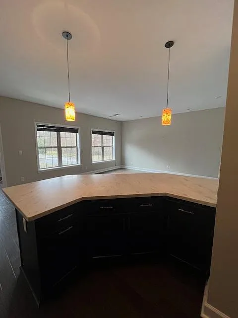 2 bed, 1113 sqft, $2,000 — Photo 4